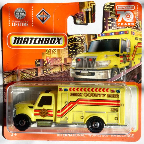Matchbox | International Workstar Ambulance MBX COUNTY EMS yellow