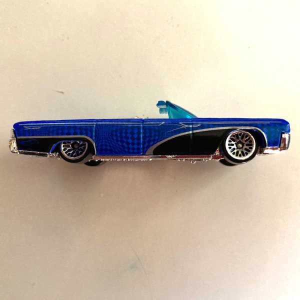 Hot Wheels | '64 Lincoln Continental Metalflake Blue 2001