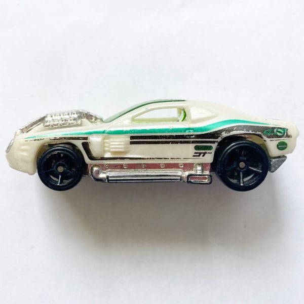 Hot Wheels | Hollowback white 2010 without packaging