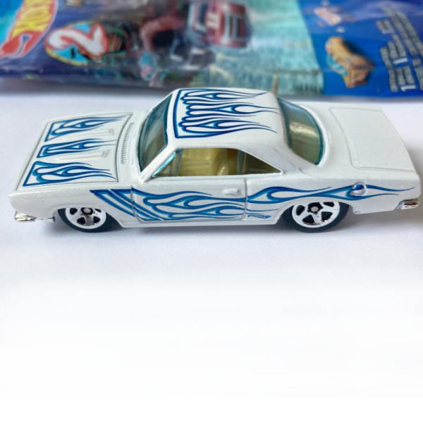 Hot Wheels | MYSTERY Models 2. Series 2022 #02 '68 Plymouth Barracuda Formula S white